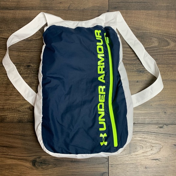 Under Armour Boys Jacket (turns into a backpack) - Picture 2 of 3